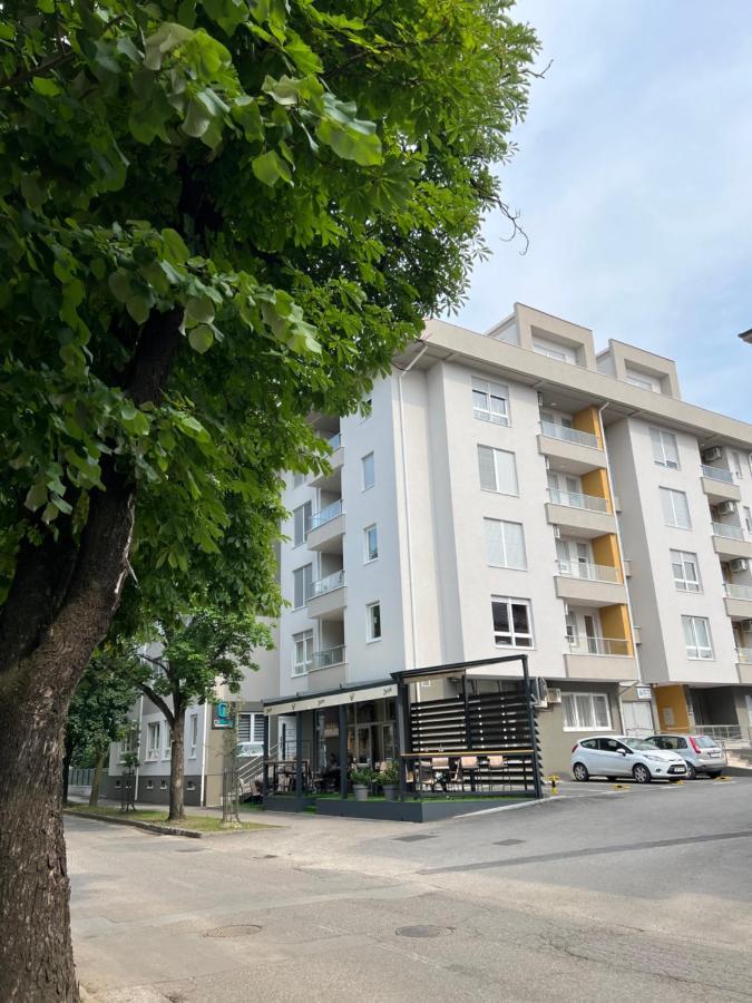 Lilly Lux Leilighet Bijeljina Eksteriør bilde